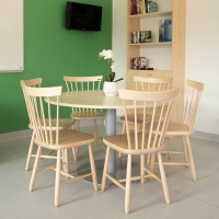 Skole kantinebord