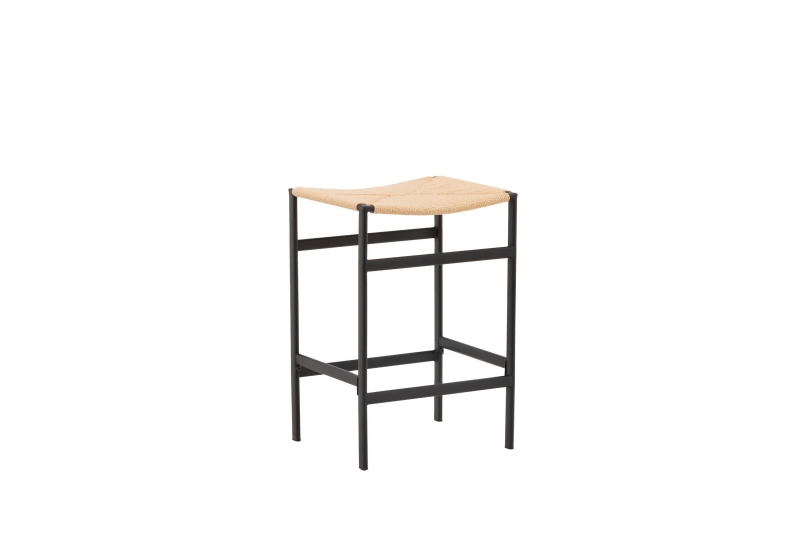 Polly barstol 66 cm i naturfarvet rattan og sorte stålben