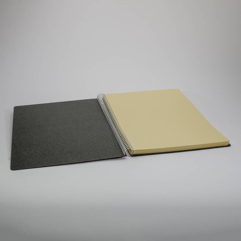 Scrapbog udklipsbog fiberpap A4 sort 50 gule blade