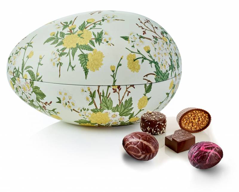 BonCoca Fabergéæg Yellow Flowers med Luksus chokolade 250g