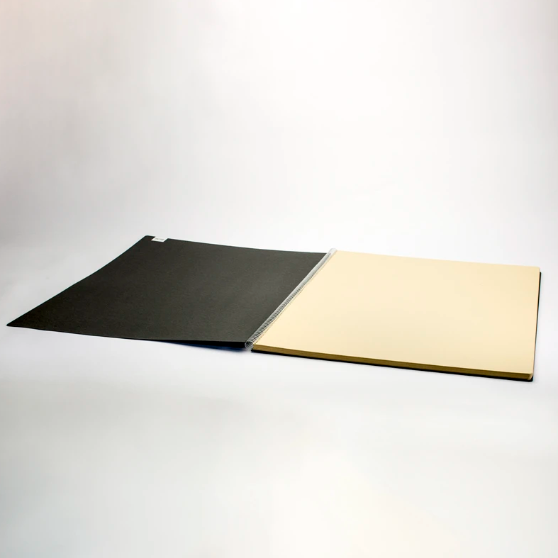 Scrapbog udklipsbog fiberpap A2 med 40 gule blade sort