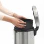 Brabantia-NewIcon-pedalspand-12-liter-mat-staal-7