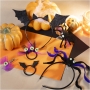 DIY-Kit-Mini-Spooky-udklaedning-med-haarboejler-haarspaender-og-haarelastikker-sort-1