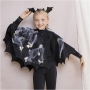 DIY-Kit-Spooky-udklaedning-med-flagermuskappe--og-haarboejle-sort-1