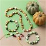DIY-Mix-smykker-Halloweenaeske-med-halloweenfarver