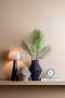 Leitmotiv-Bombin-bordlampe-OE20cm-glas-blaa-3