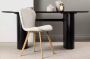 Lilja-spisebordsstol-med-beige-stof-og-ben-i-egetraeslook--Outlet-1