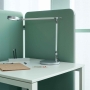 MAULgrace-LED-skrivebordslampe-med-fod-soelv