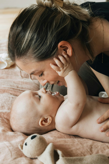 Find blebukser, tapebleer til dag og nat hos JustMore