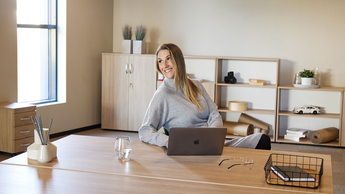 Find lave skabe til kontor og hjemmekontor